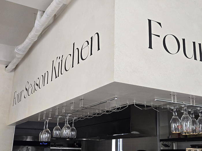 3076741372_AERQuyMX_6b17c4be46f1ad1a369b3426ae5a0957e14e697b.jpg 이미지크게보기